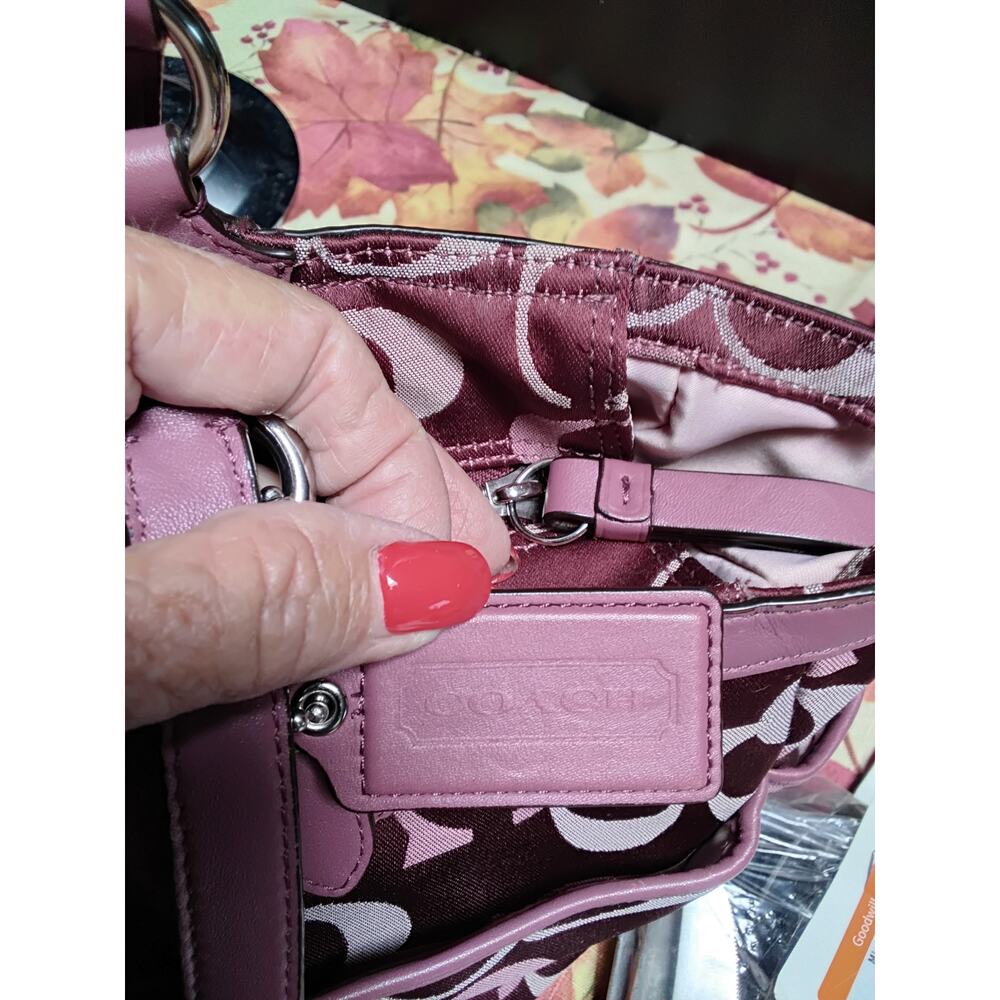 COACH Signature Burgandy Jacquard pleated front  Handbag Tote F20444 from 2012 - Picture 6 of 10